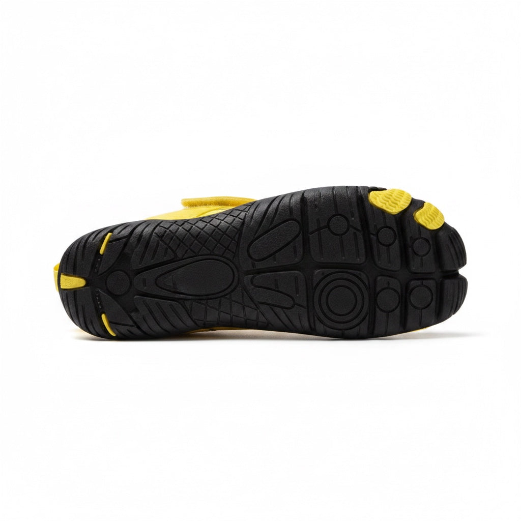 Tide Barefoot Water Shoes – in water (4)